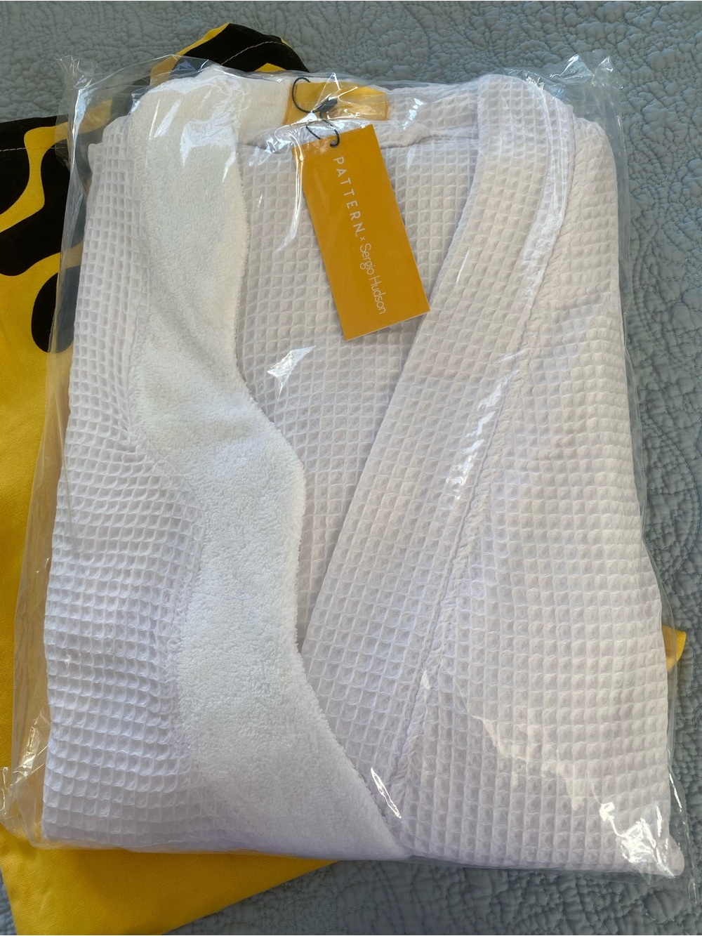 Pattern Sergio Hudson Curl Conscious Robe - Picture 4 of 11